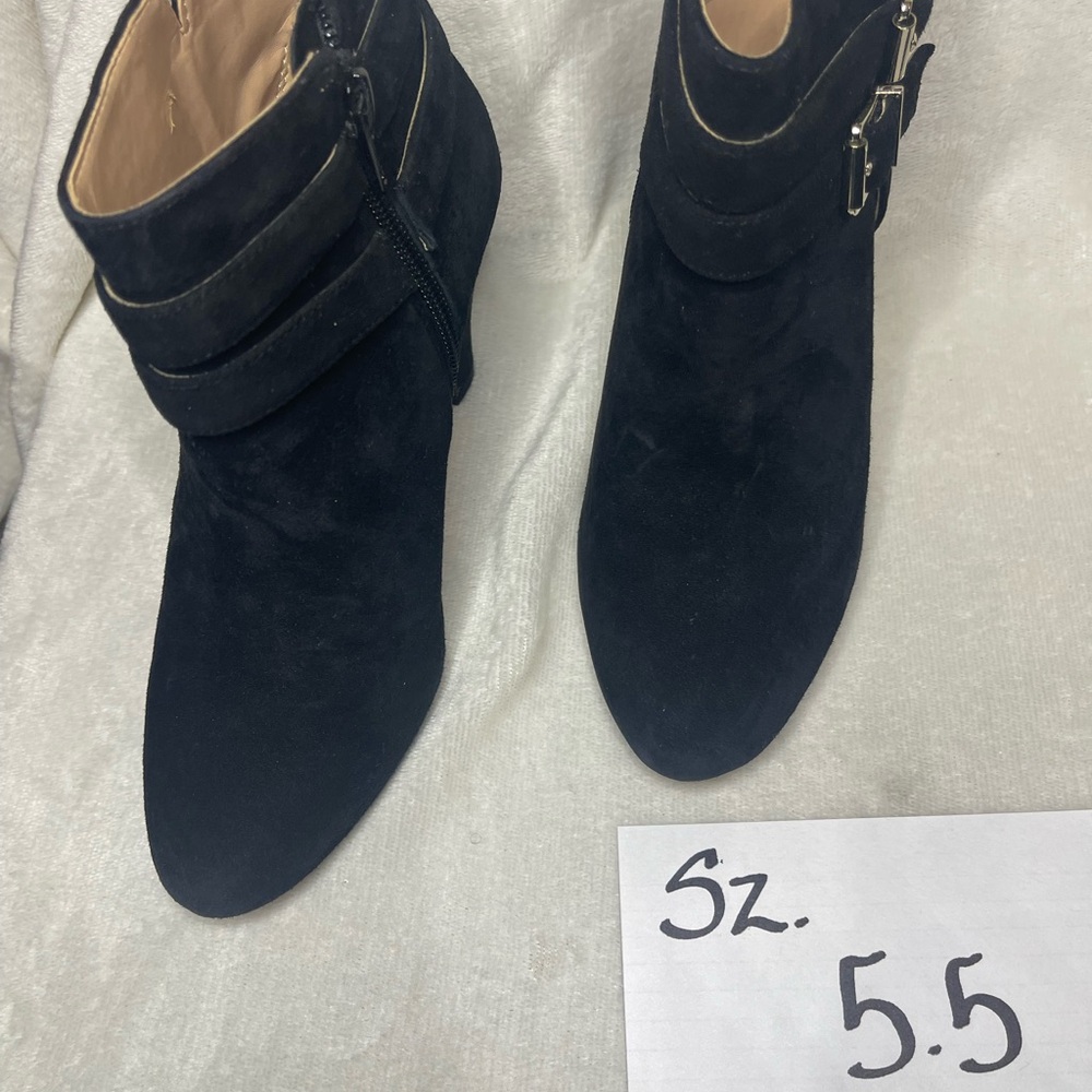 Elegant Black Ankle Boots